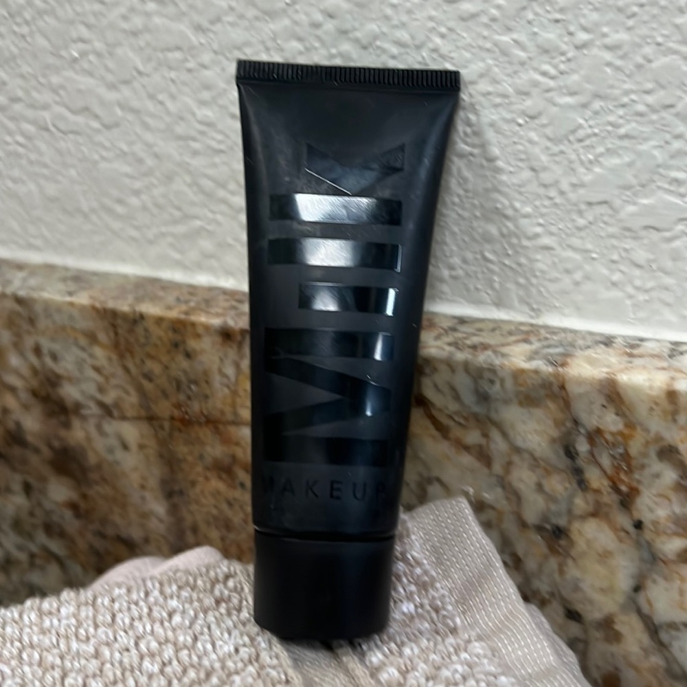 Milk Makeup Pore Eclipse Mattifying Makeup Primer